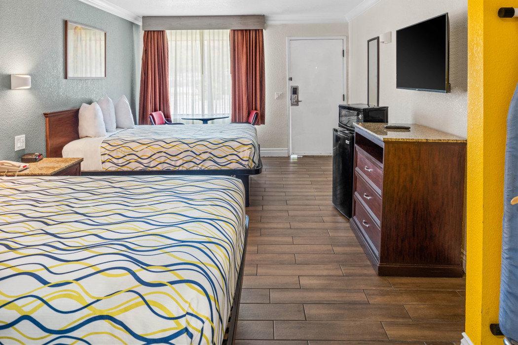 Deluxe Room — Two Double Beds